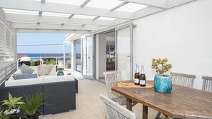 Outdoor dining - FREE NIGHT. Pay for 2 stay for 3 (Mollymook Beach)
