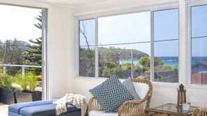 TV - Mollymook At The Beach (Mollymook Beach)