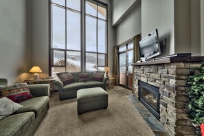 TV, fireplace, DVD player, stereo