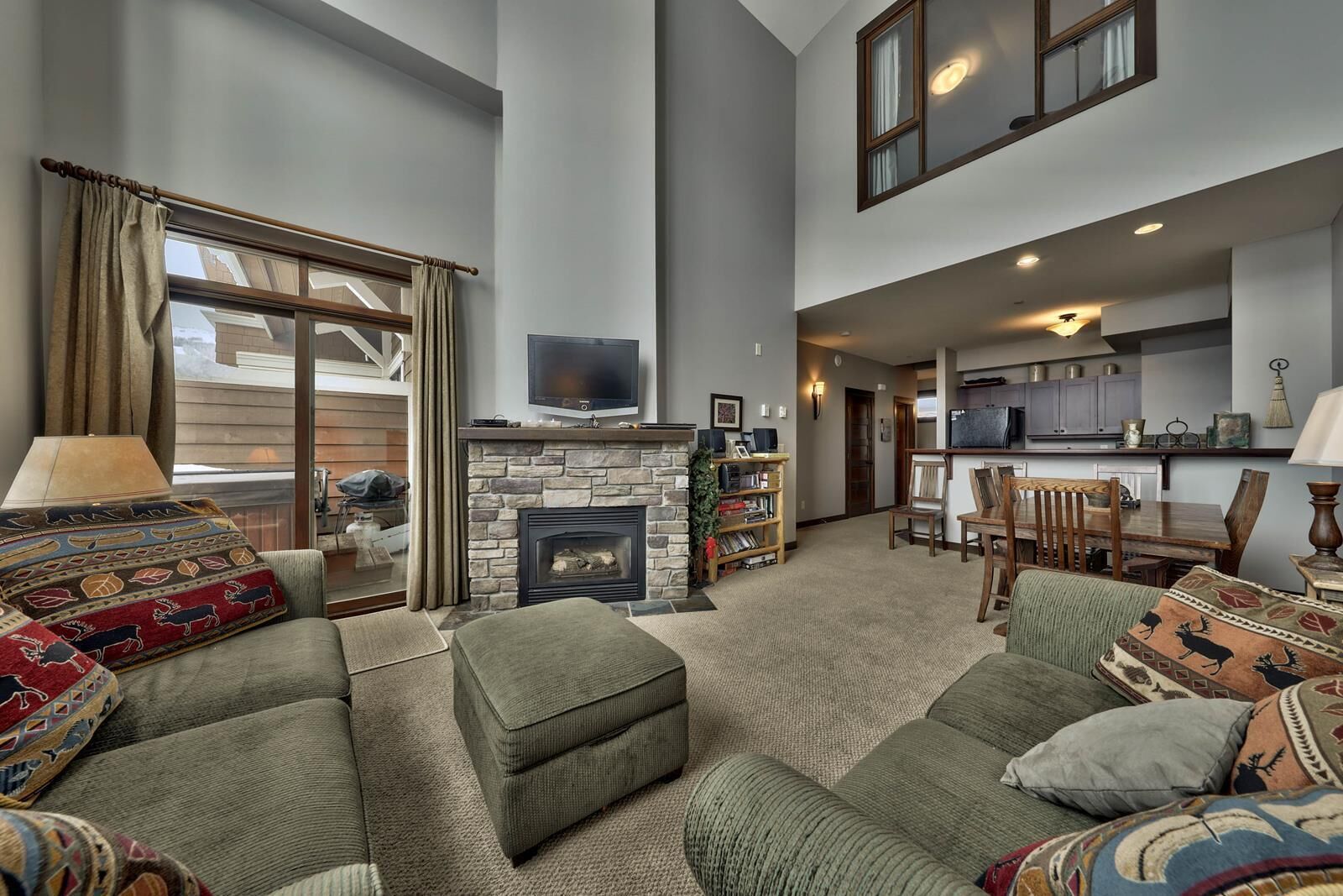 TV, fireplace, DVD player, stereo