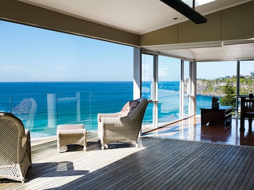Beached on Bungan - Luxury Home with endless ocean views