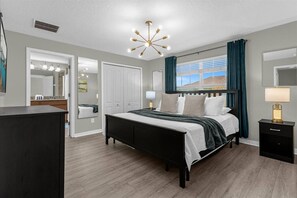 4 slaapkamers, een strijkplank/strijkijzer, wifi, beddengoed