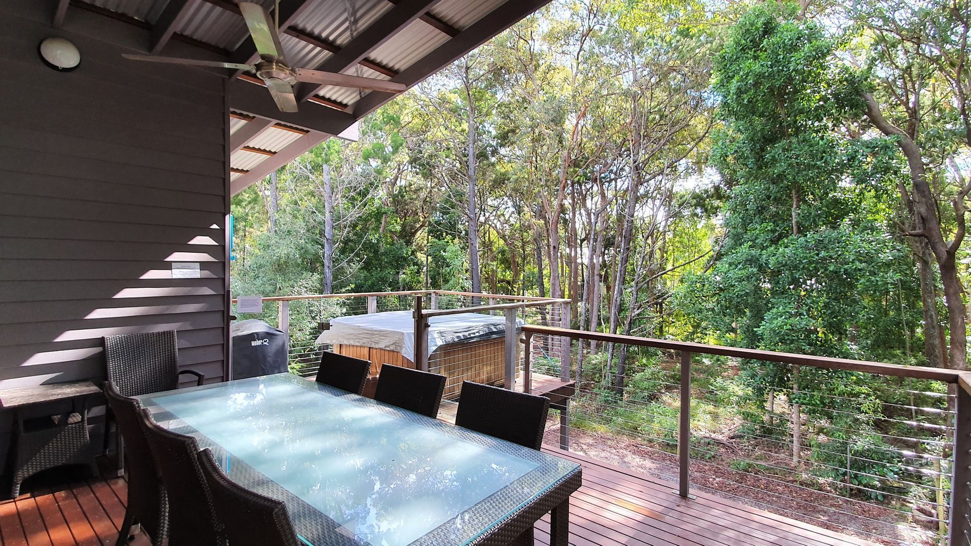 Beautiful home with a spa, close to the ocean