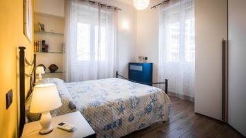 2 chambres, fer et planche Ă repasser, Wi-Fi gratuit, draps fournis