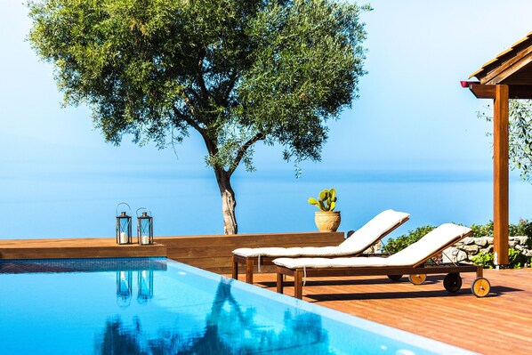 Pool - A magical hilltop retreat overlooking Chania city and the Cretan sea! (Chania)