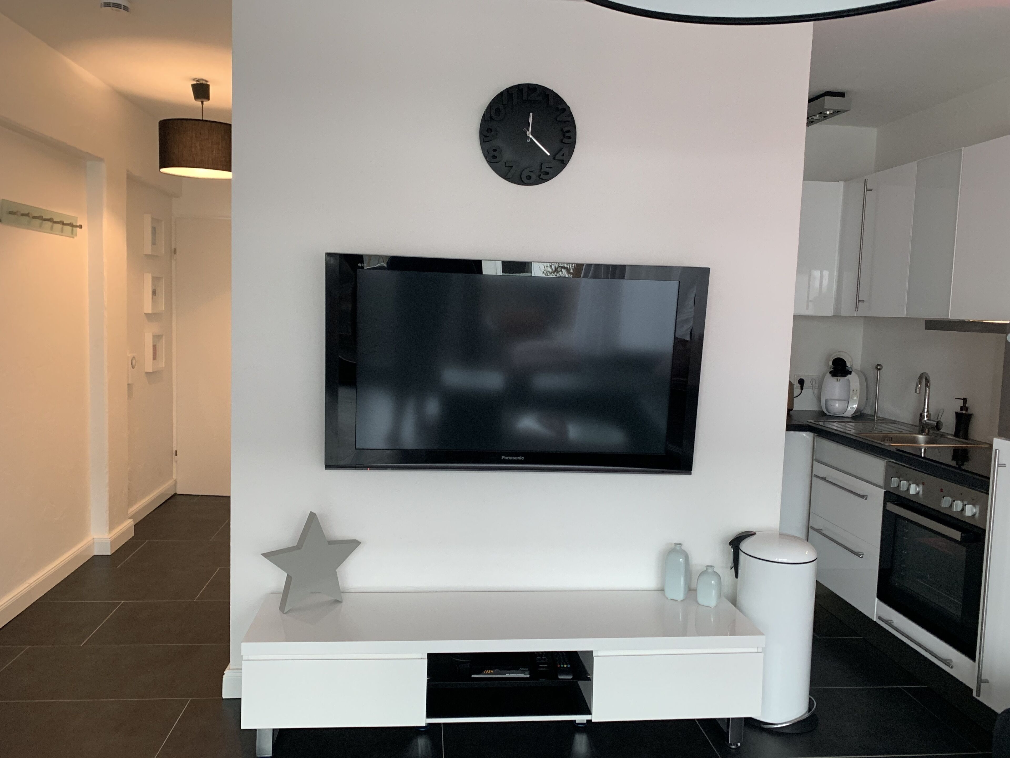 冰箱、微波炉、烤箱、炉灶