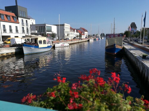 In the middle of the marina of the lagoon city Ueckermünde / Baltic Sea - apartment for 4-5 people