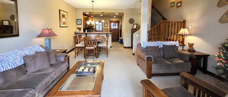 TV, fireplace, DVD player, stereo