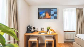 Coffres-forts dans les chambres, décoration personnalisée, bureau