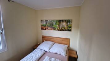 2 bedrooms, free WiFi, bed sheets