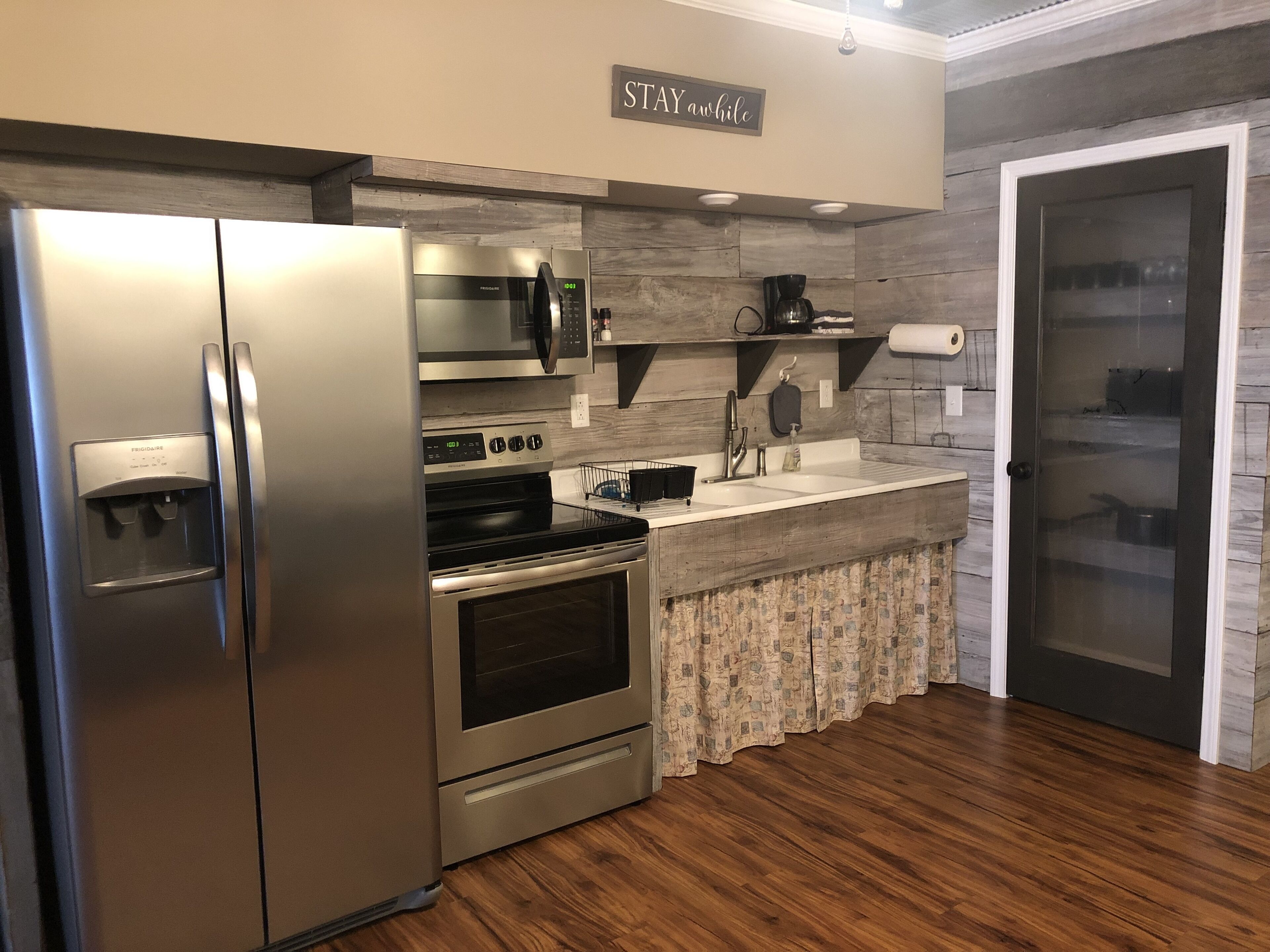 Station House • Condo • 2 Bed • 2 Bath • Sleeps 5