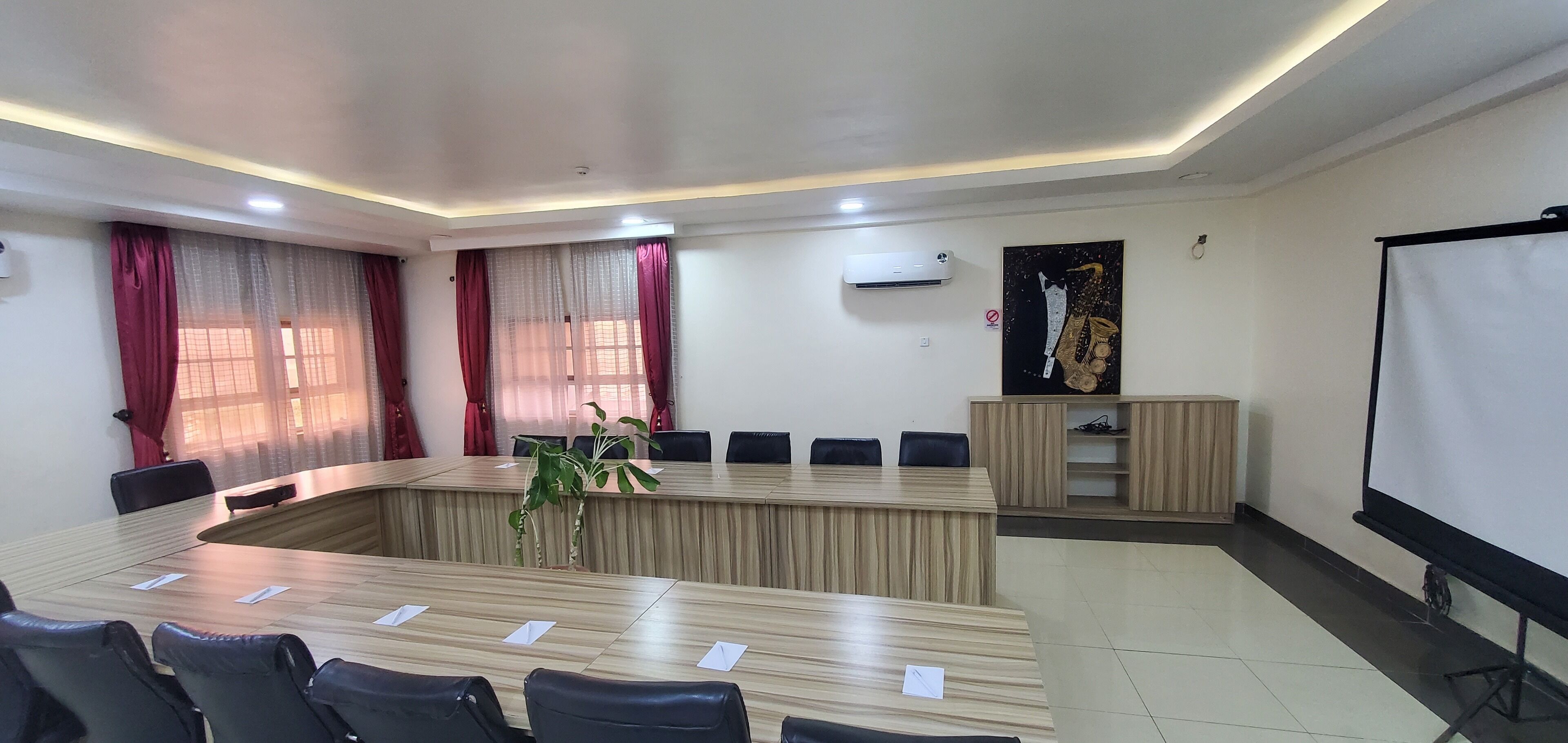 Meeting facility