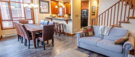 TV, fireplace, DVD player, stereo