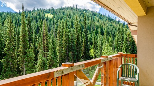 1 bedroom apartment in village centre, ski in/out