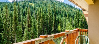 1 bedroom apartment in village centre, ski in/out