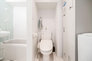 Badewanne und Dusche (separat), Komfortbadewanne