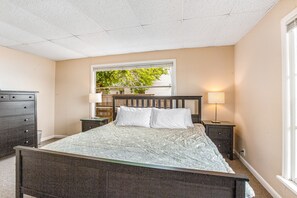 4 Schlafzimmer, Bügeleisen/Bügelbrett, WLAN, Bettwäsche