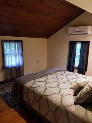 2 slaapkamers, een strijkplank/strijkijzer, wifi, beddengoed