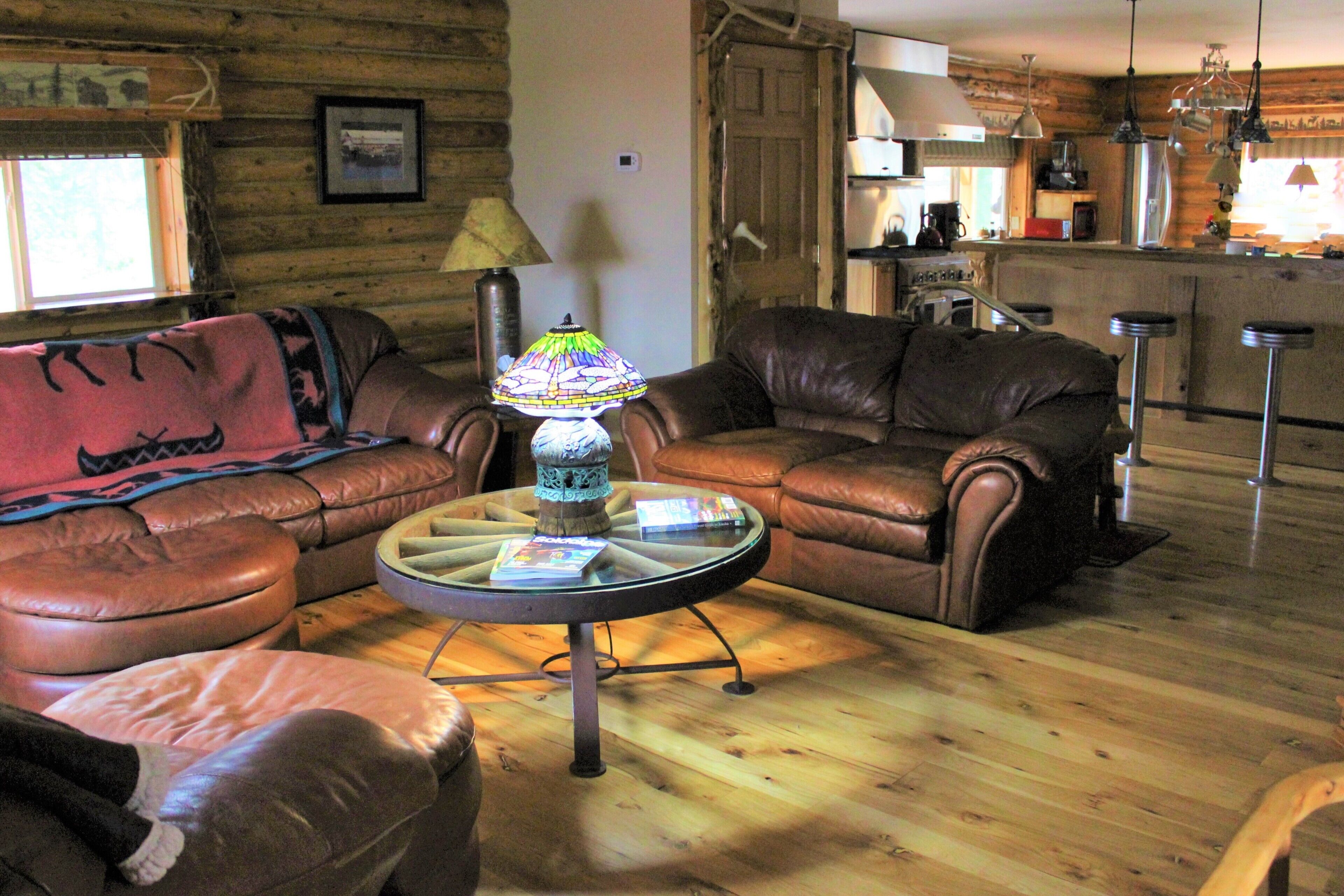 JBs Alaska Getaway Beautiful Custom Log home for your Alaskan experience 2b/2b