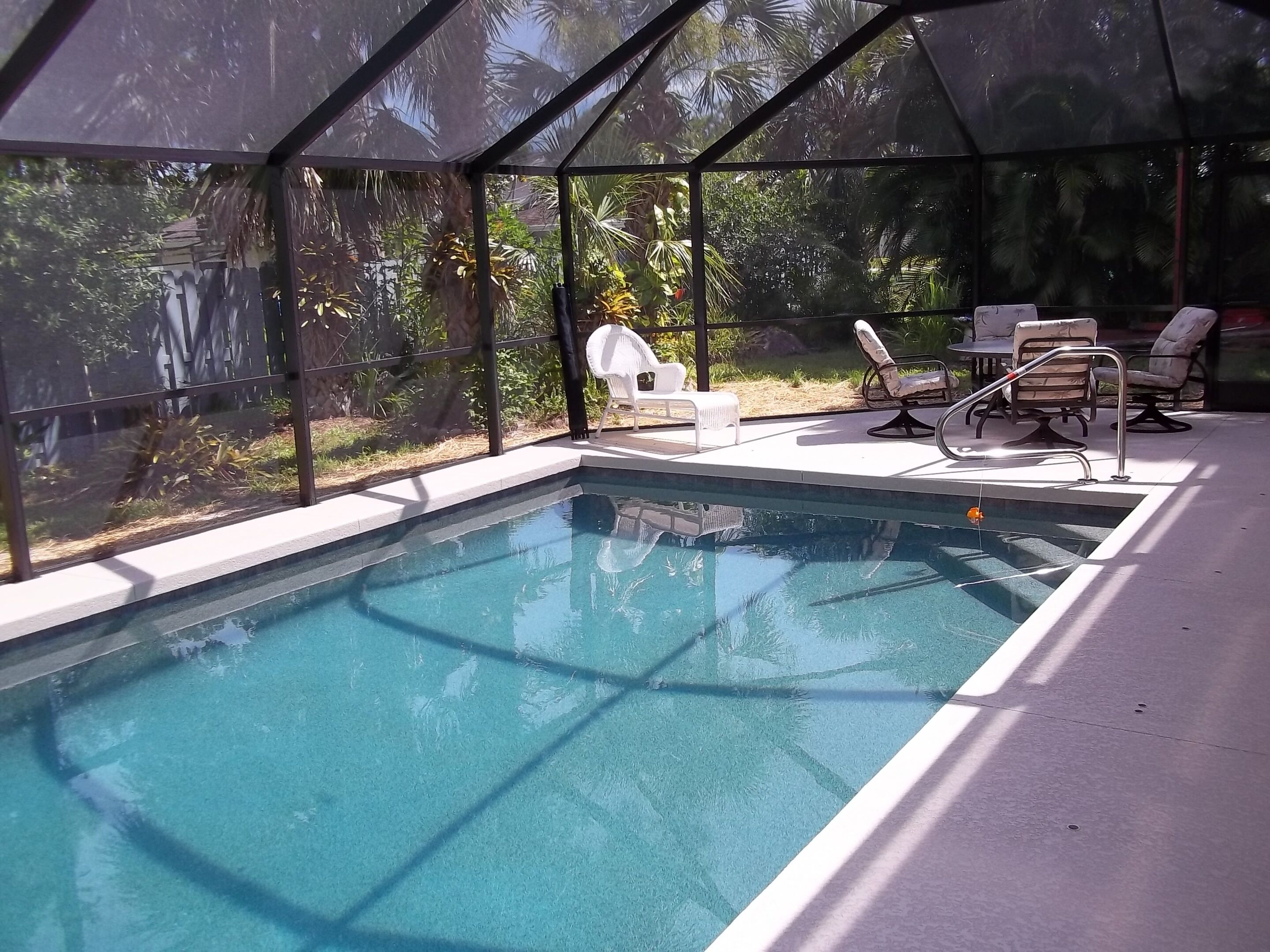 Comfortable Englewood Home! Bike to Manasota Key Beach! Heated Saltwater Pool!