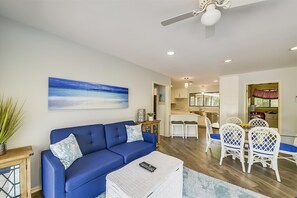 TV, caminetto, studio