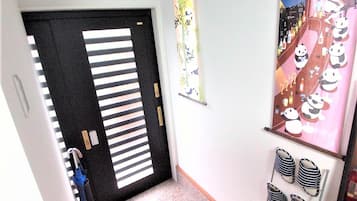 Ferienhaus, 2 Schlafzimmer (Private Vacation Home) | Essbereich im Zimmer