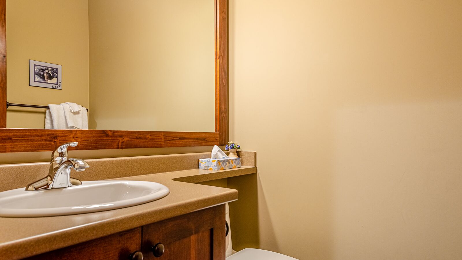 Excellent multi level 2 bedroom + den townhouse, close to Morrisey lift