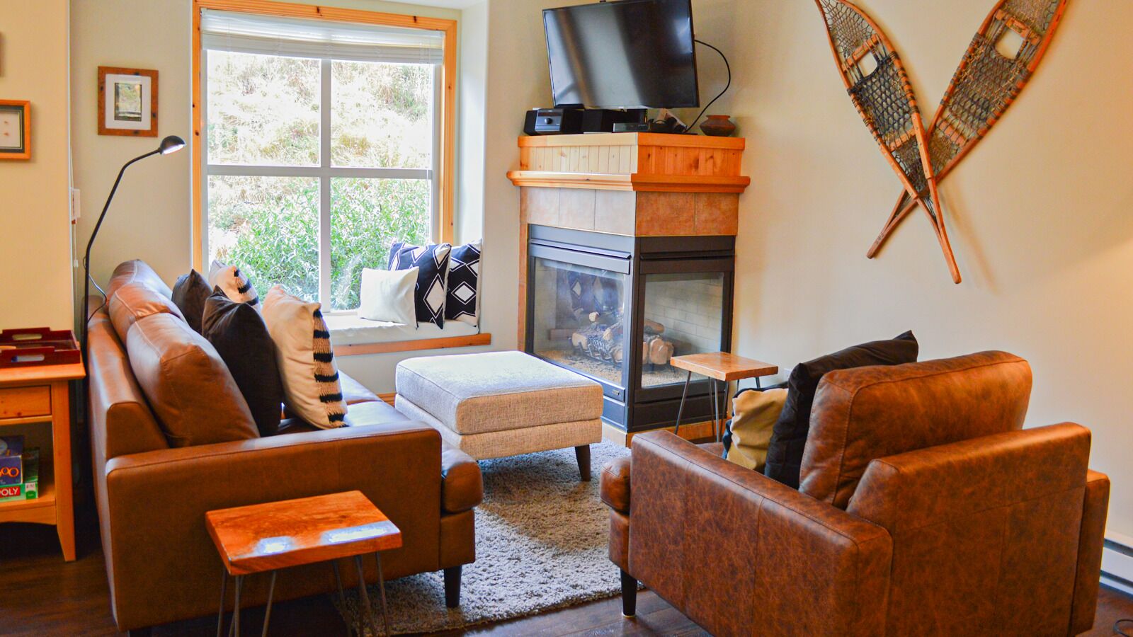 Cozy Condo Close to Village | Access to Ski-Out Trail | Private Hot Tub | Fireplace