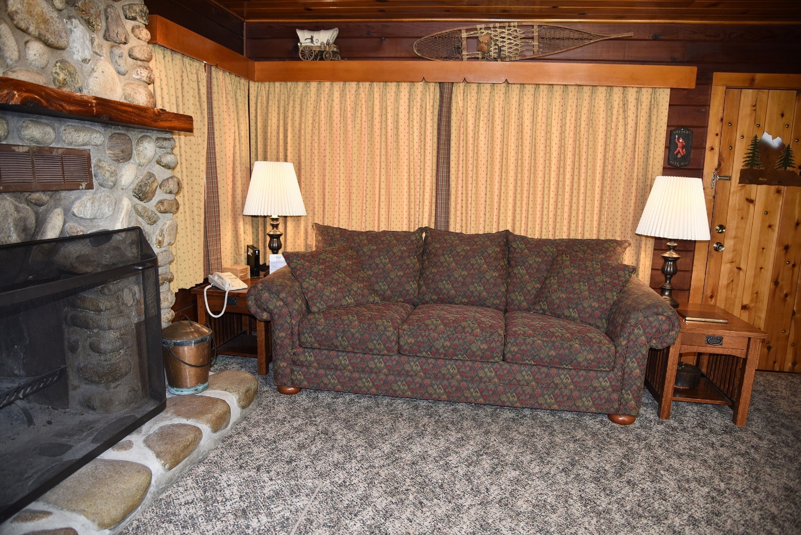 (72) Sequoia at The Redwoods In Yosemite