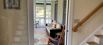 The Round Pond Getaway. Screened Porch · Fire Pit · Walk to Harbor