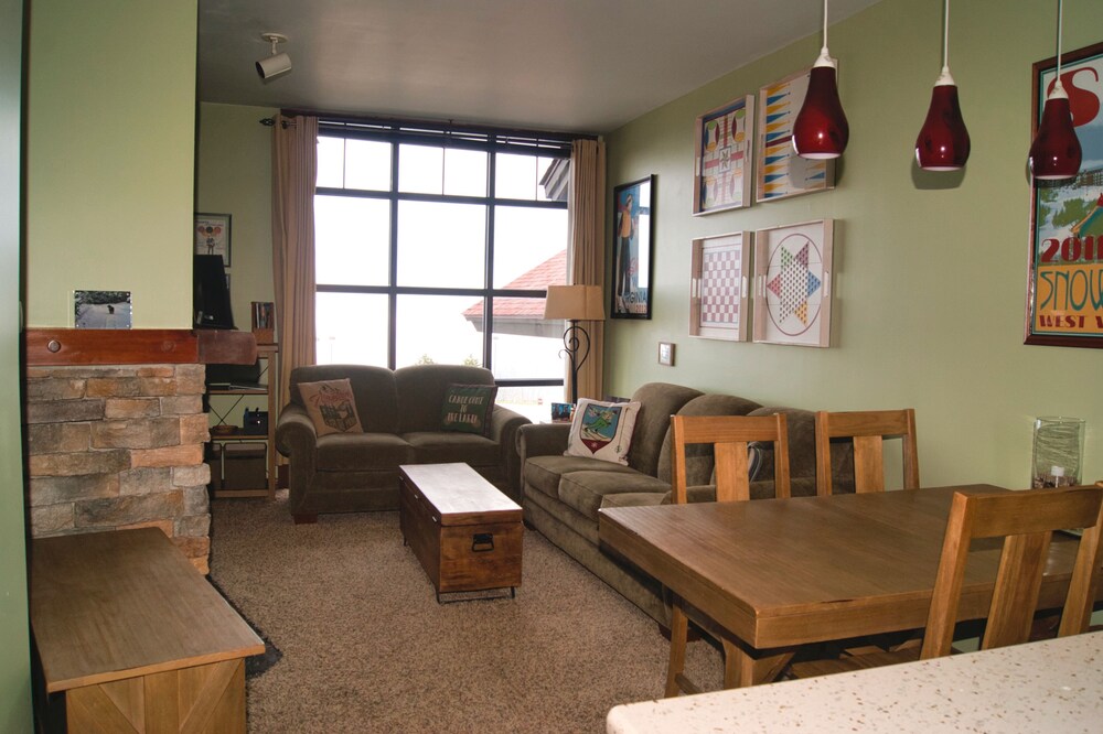 Rimfire 143 - One of a kind 1-bedroom in Snowshoe Village