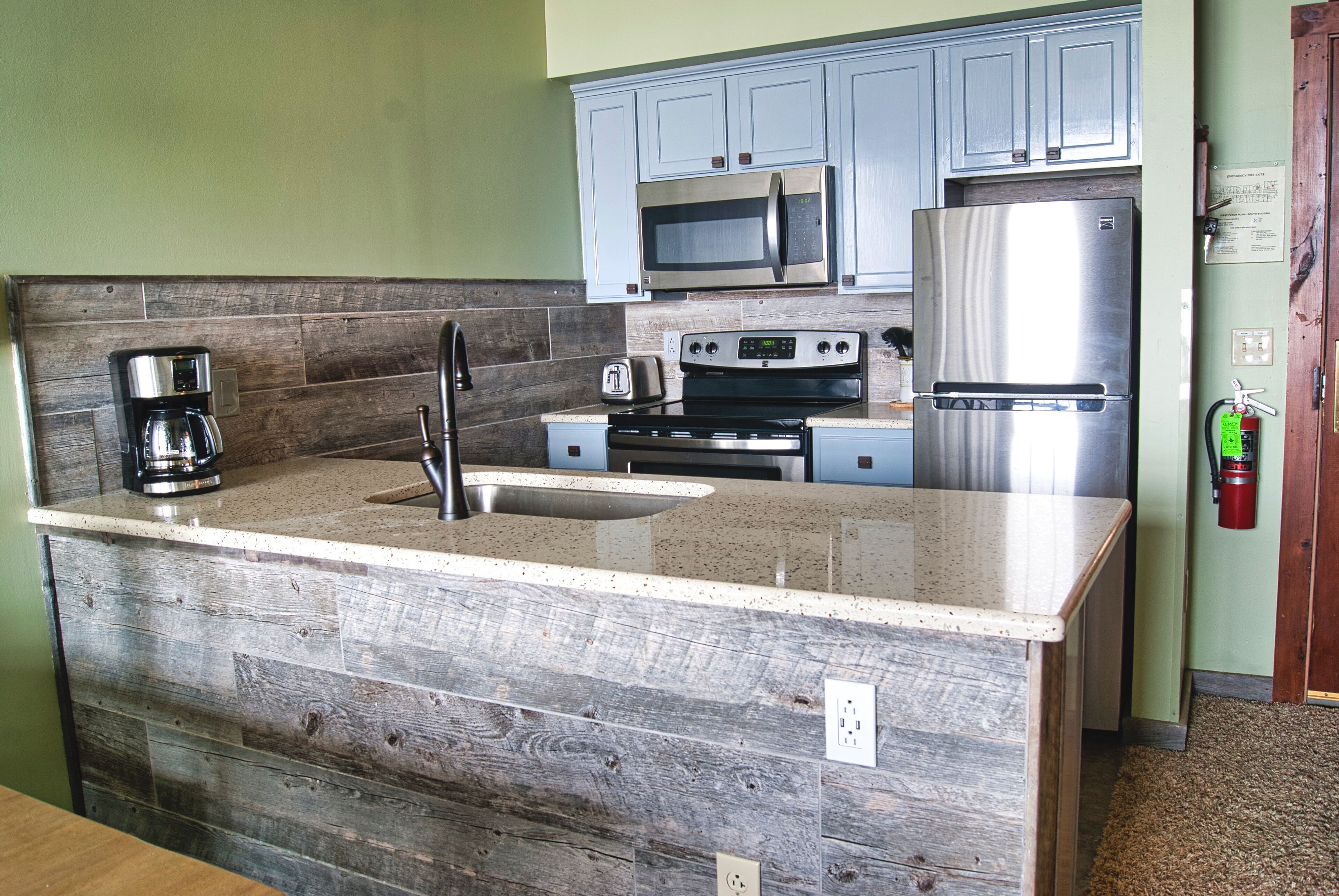 Rimfire 143 - One of a kind 1-bedroom in Snowshoe Village