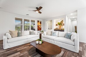 TV, lettore DVD, impianto stereo