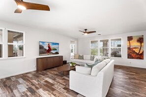 电视、DVD 播放器、立体声音响