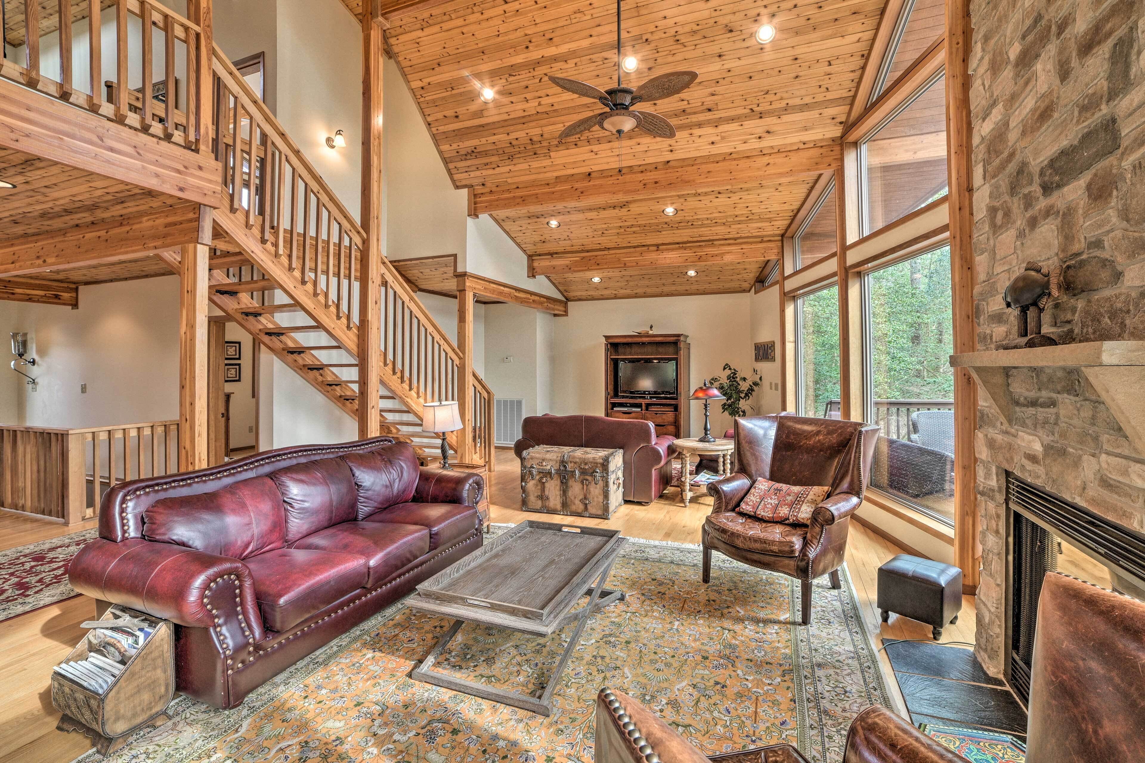 Waterfront Cottage w/ Fishing Dock & Fireplace!