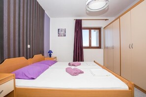 1 quarto, ferros/tábuas de passar roupa, Wi-Fi de cortesia