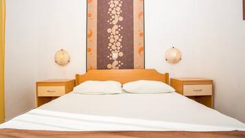 2 habitaciones, tabla de planchar con plancha y wifi gratis