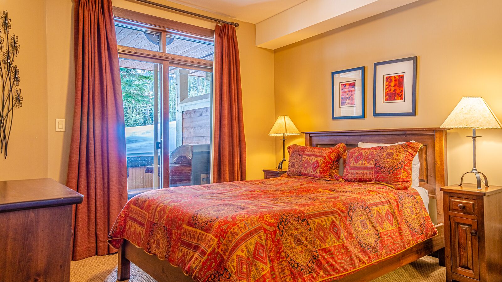 Ground floor 2 bedroom condo, very close to ski-in/out trails