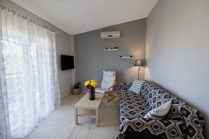 Una Smart TV, libros