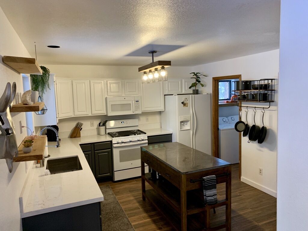 "Breath of fresh air!"  "A perfect stay!"  "Will stay here again!" "FIVE STARS!"