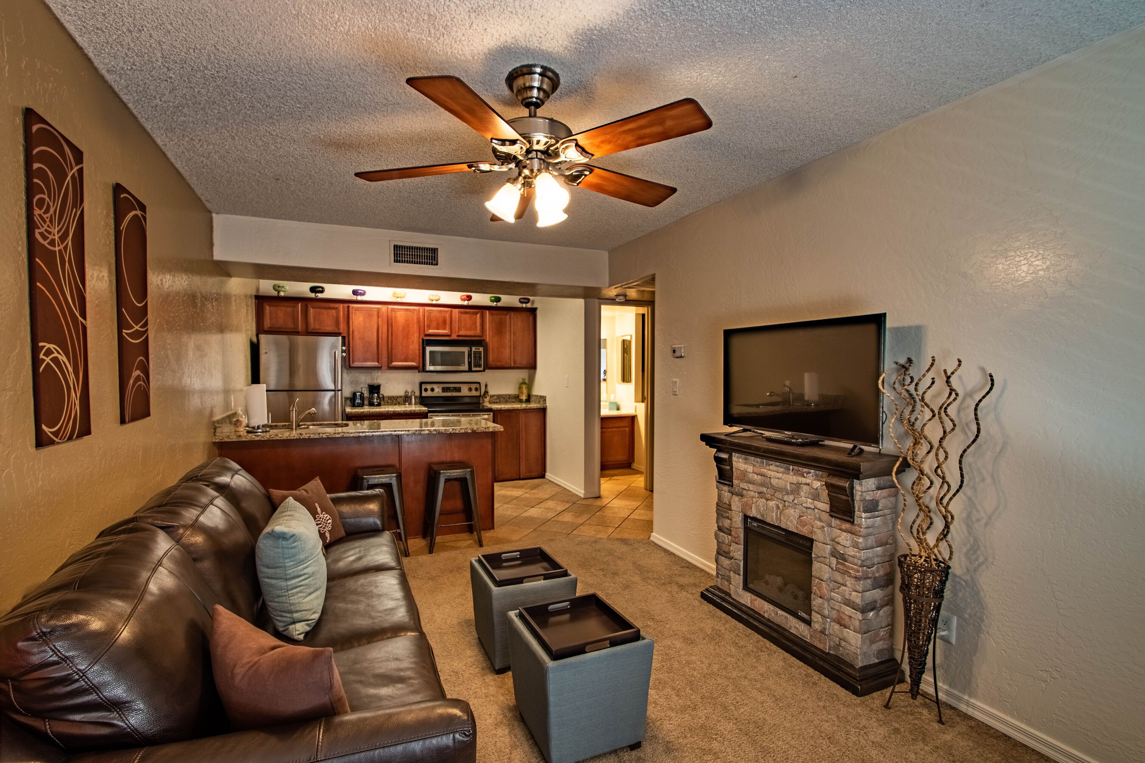 Cute Sedona Condo near trails/Seasonal COMMUNITY POOL