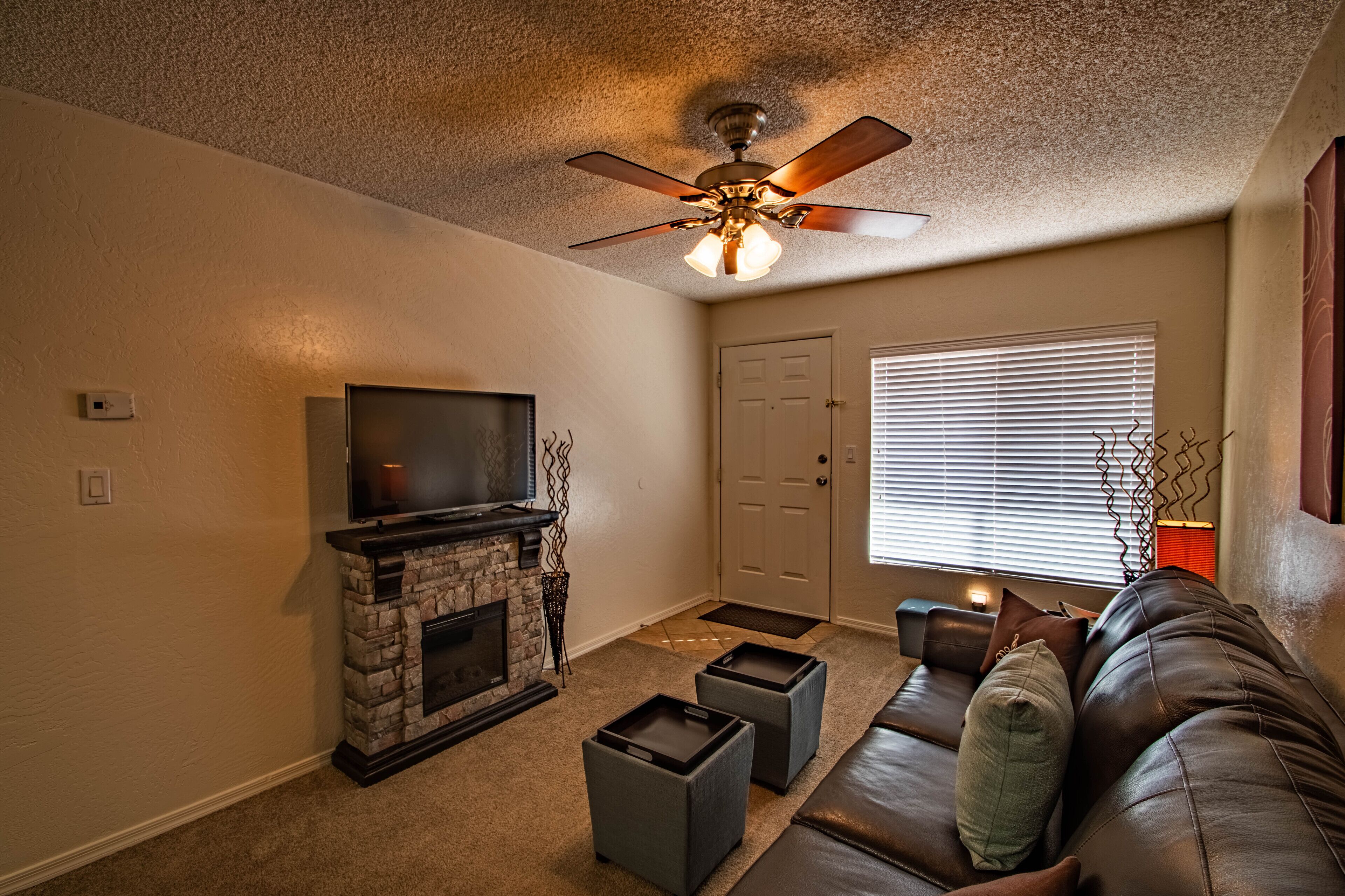 Cute Sedona Condo near trails/Seasonal COMMUNITY POOL