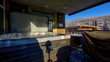 Bain à remous extérieur