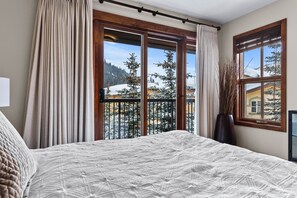 3 bedrooms, iron/ironing board, Internet, bed sheets