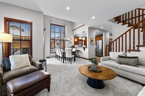 TV, fireplace, DVD player, table football - Magnificent multi level 3 bedroom + den townhouse, close to Morrisey lift (Sun Peaks)