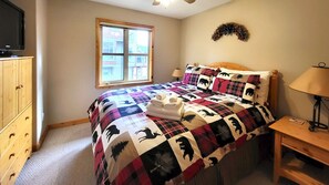 1 bedroom, iron/ironing board, internet, bed sheets