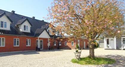 Exclusive 5 star apartment - Diekkier for 4-9 pers. sauna, quiet location