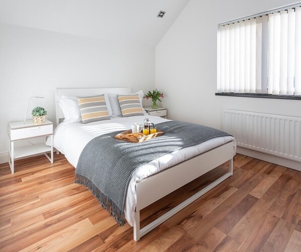 2 bedrooms, iron/ironing board, travel crib, free WiFi