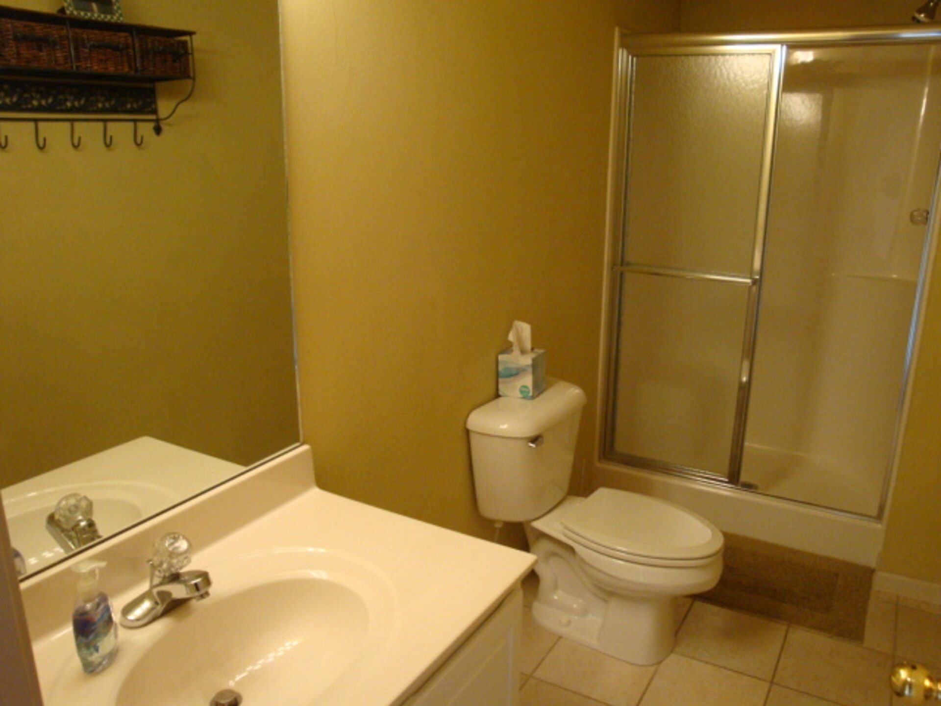 Parkview Bay 2 bedroom, 3rd floor, Overlooks Pool, Lakefront, FREE WIFI