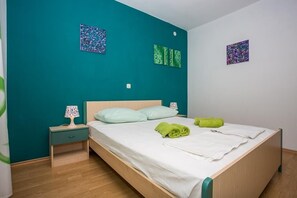 2 bedrooms, iron/ironing board, free WiFi, bed sheets - Apartment in Njivice with Seaview, Balcony, Air condition, WIFI (4687-2) (Njivice)